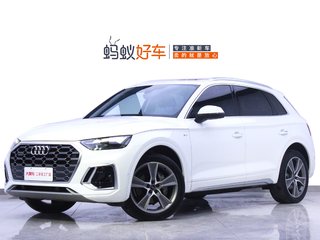 奥迪Q5L 45TFSI 2.0T 自动 豪华动感型 