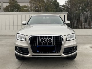 奥迪Q5 40TFSI 2.0T 自动 技术型 