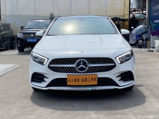 奔驰A级 A200L 1.3T 自动 运动轿车版 