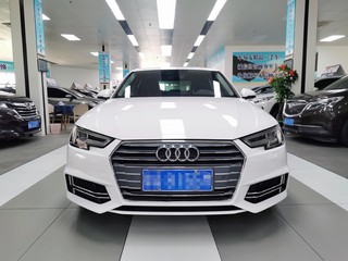 奥迪A4L 40TFSI 2.0T 自动 风尚型 