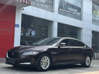 捷豹XFL P200 2.0T 自动 赛旗版 