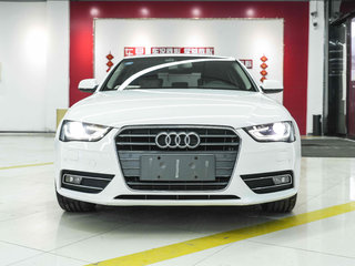 奥迪A4L 35TFSI 2.0T 自动 舒适型 