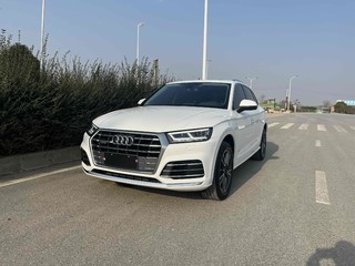 奥迪Q5L 40TFSI 2.0T 自动 改款荣享时尚型 