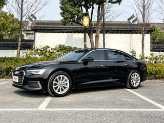 奥迪A6L 40TFSI 2.0T 自动 豪华致雅型 