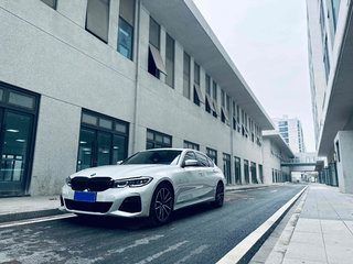 宝马3系 325Li 2.0T 自动 改款二M运动套装 