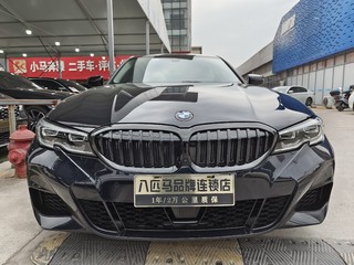 宝马3系 330Li 2.0T 自动 M运动曜夜套装 