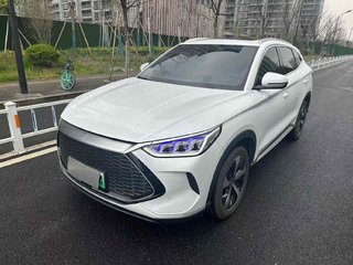 比亚迪宋PLUS PHEV 1.5L 自动 尊荣型 