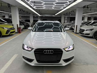 奥迪A4L 35TFSI 2.0T 自动 标准型 