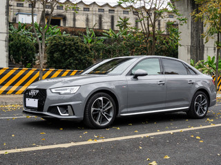 奥迪A4L 40TFSI 2.0T 自动 运动型 