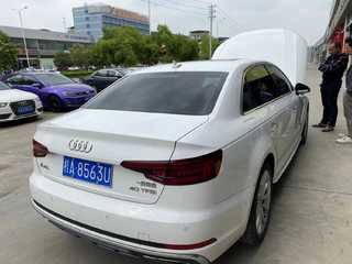 奥迪A4L 40TFSI 2.0T 自动 时尚型 