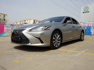 雷克萨斯ES 200 