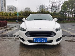 福特蒙迪欧 致胜 2.0L 自动 GTDi200时尚型 