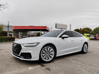 奥迪A7掀背 45TFSI 2.0T 自动 专享型 