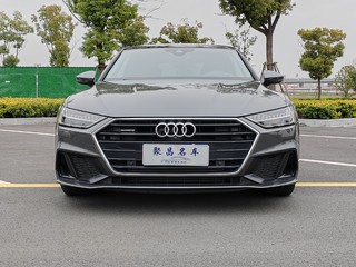 奥迪A7掀背 45TFSI 2.0T 自动 臻选型 