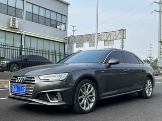 奥迪A4L 40TFSI 
