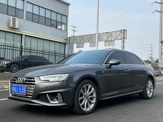 奥迪A4L 40TFSI 2.0T 自动 时尚型 