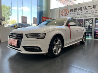 奥迪A4L 45TFSI 2.0T 自动 个性运动型 