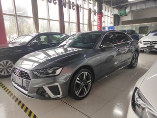 奥迪A4L 40TFSI 2.0T 自动 豪华动感型 