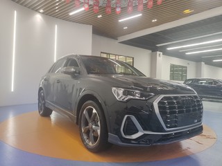 奥迪Q3 35TFSI 1.4T 自动 时尚动感型 