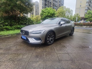 沃尔沃S60 T4 2.0T 自动 智逸豪华版 