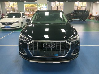 奥迪Q3 40TFSI 2.0T 自动 时尚致雅型 