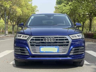 奥迪Q5L 45TFSI 2.0T 自动 尊享时尚型 