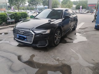 奥迪A6L 40TFSI 2.0T 自动 豪华致雅型 