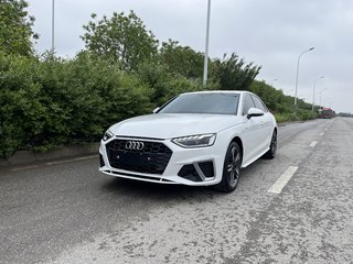 奥迪A4L 40TFSI 2.0T 自动 时尚动感型 