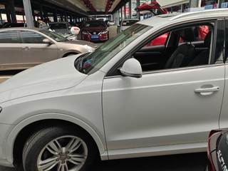 奥迪Q3 35TFSI 2.0T 自动 技术型 