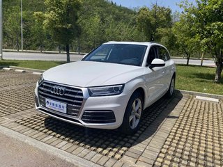 奥迪Q5L 40TFSI 2.0T 自动 荣享进取型 