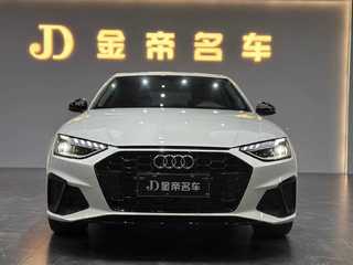 奥迪A4L 40TFSI 2.0T 自动 豪华动感型 