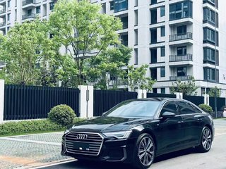 奥迪A6L 40TFSI 2.0T 自动 豪华动感型 