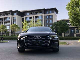 奥迪A6L 45TFSI 2.0T 自动 臻选致雅型 