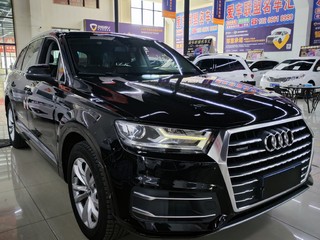 奥迪Q7 45 3.0T 自动 技术型 