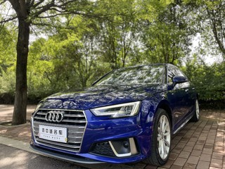 奥迪A4L 40TFSI 2.0T 自动 时尚型 