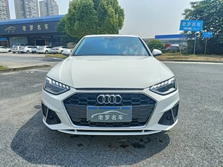 奥迪A4L 40TFSI 2.0T 自动 时尚动感型 