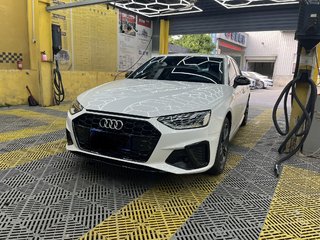 奥迪A4L 40TFSI 2.0T 自动 豪华动感型 