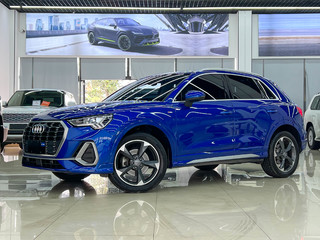 奥迪Q3 35TFSI 1.4T 自动 时尚动感型 