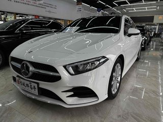 奔驰A级 1.3T 