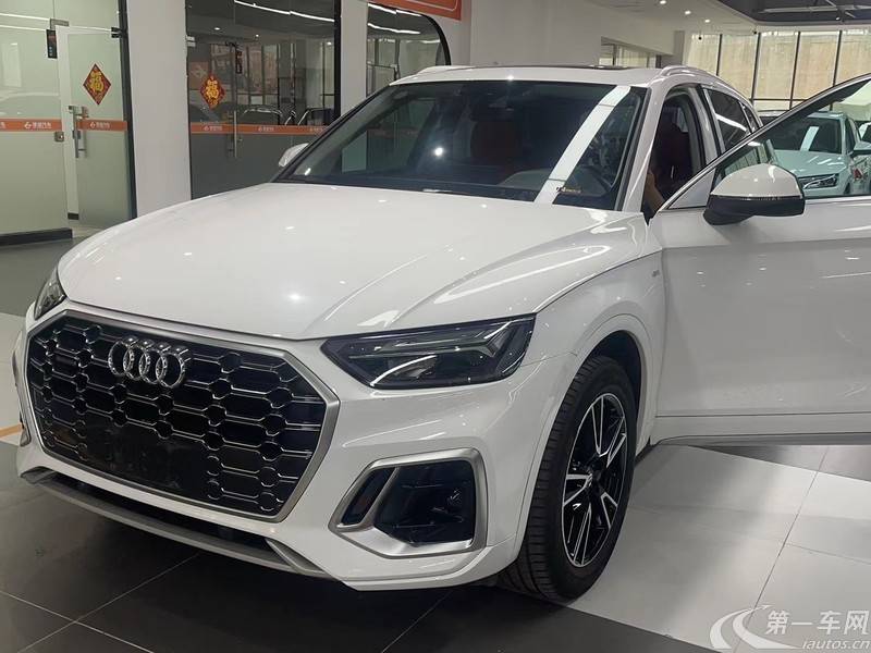 奥迪Q5L 40TFSI 2022款 2.0T 自动 时尚动感型 (国Ⅵ) 