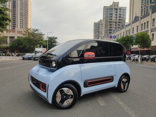 宝骏KiWi EV 0.0T 自动 时髦金 