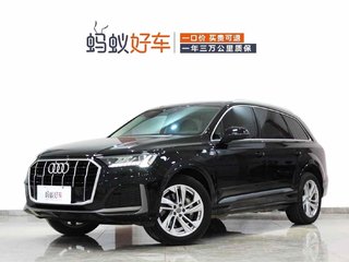 奥迪Q7 45 2.0T 自动 运动型quattro-S-line 