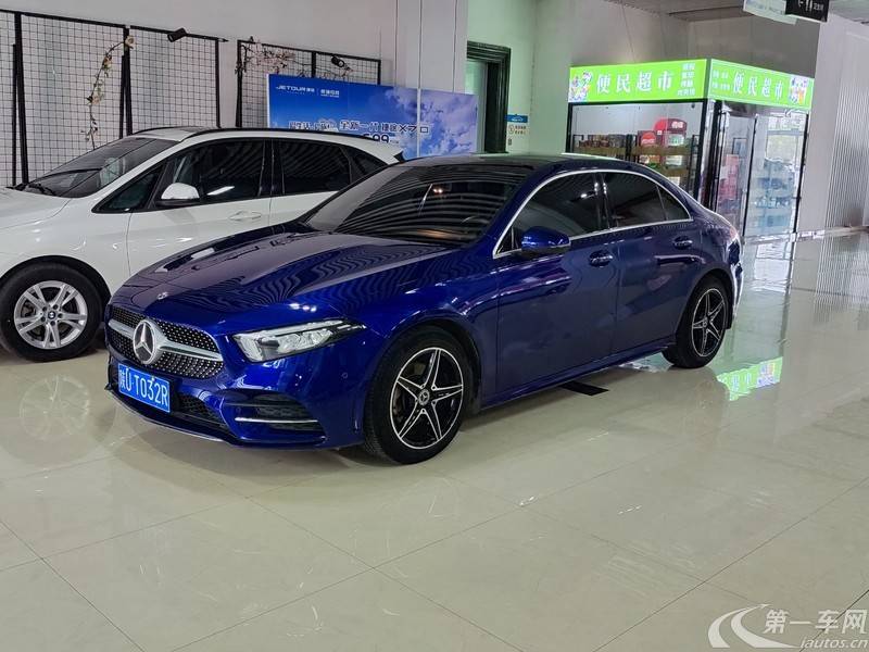 奔驰A级 A200L 2020款 1.3T 自动 运动轿车版 (国Ⅵ) 