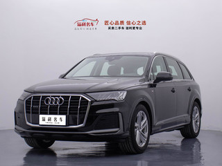 奥迪Q7 45 2.0T 自动 运动型quattro-S-line 