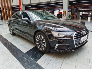 奥迪A6L 45TFSI 2.0T 自动 臻选致雅型 
