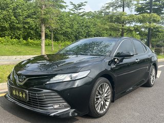 丰田凯美瑞 双擎HG 2.5L 自动 豪华版 