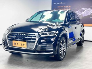 奥迪Q5L 40TFSI 2.0T 自动 荣享时尚型 