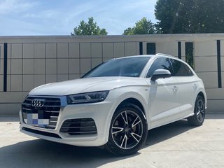 奥迪Q5L 40TFSI 2.0T 自动 荣享时尚型 