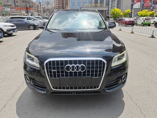 奥迪Q5 40TFSI 2.0T 自动 进取型 