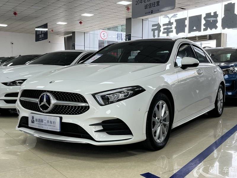 奔驰A级 A200L 2019款 1.3T 自动 运动轿车版 (国Ⅵ) 